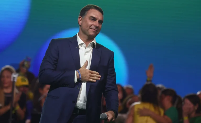 Flavio-Bolsonaro-scaled.webp