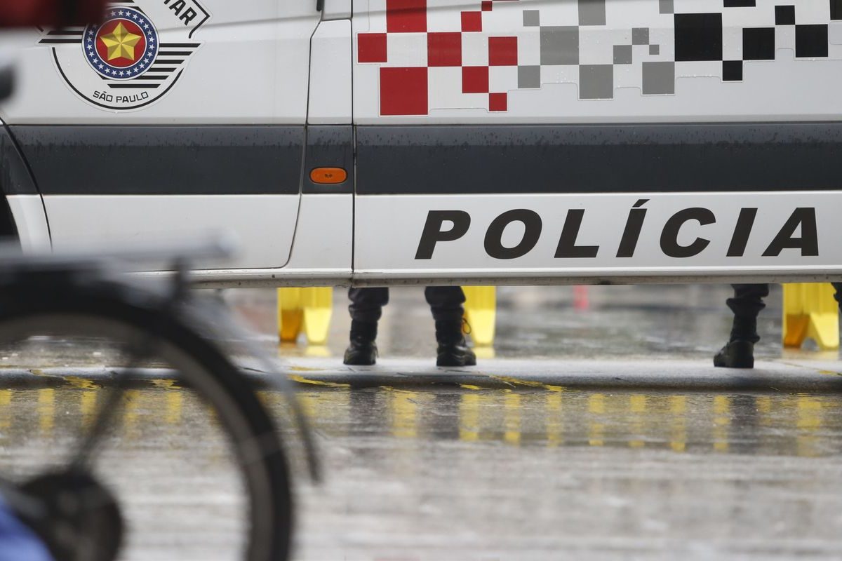 Menino de 4 anos é morto em suposto confronto entre PMs e criminosos
