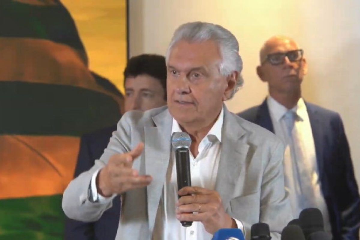 Ronaldo Caiado Em coletiva de imprensa, Caiado explicou como funcionará a novidade e afirmou que a medida protege Goiás “contra a má gestão do governo federal”.